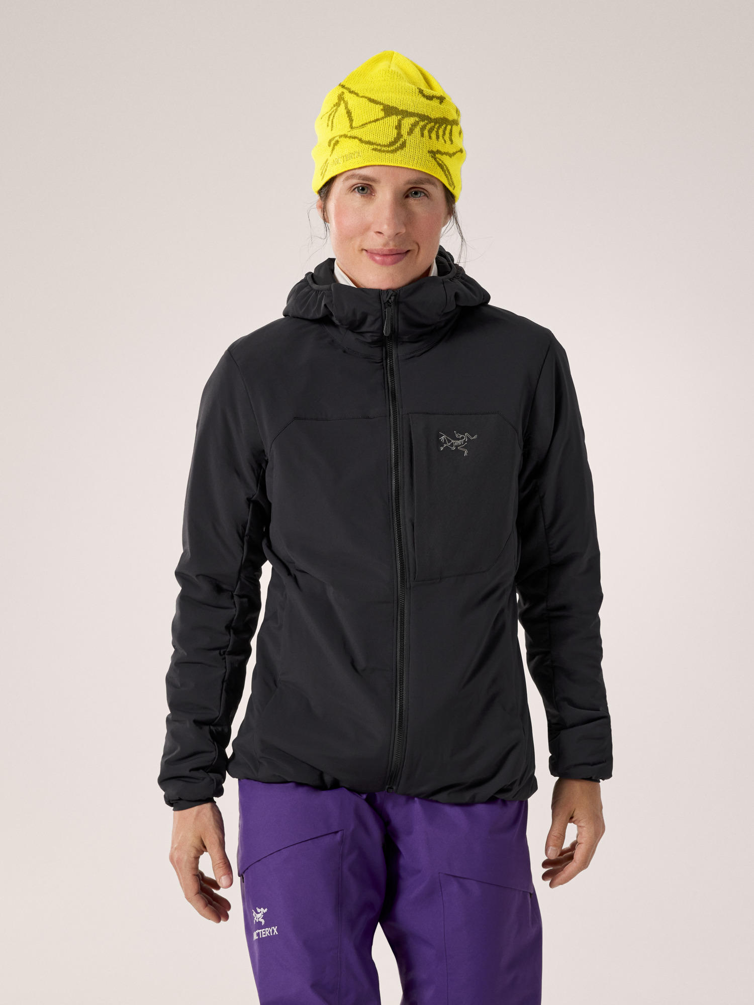 F25-X000009095-Proton-Hoody-Black-Women-s-Front-View